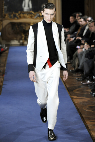 Alexander McQueen / - 2011-2012